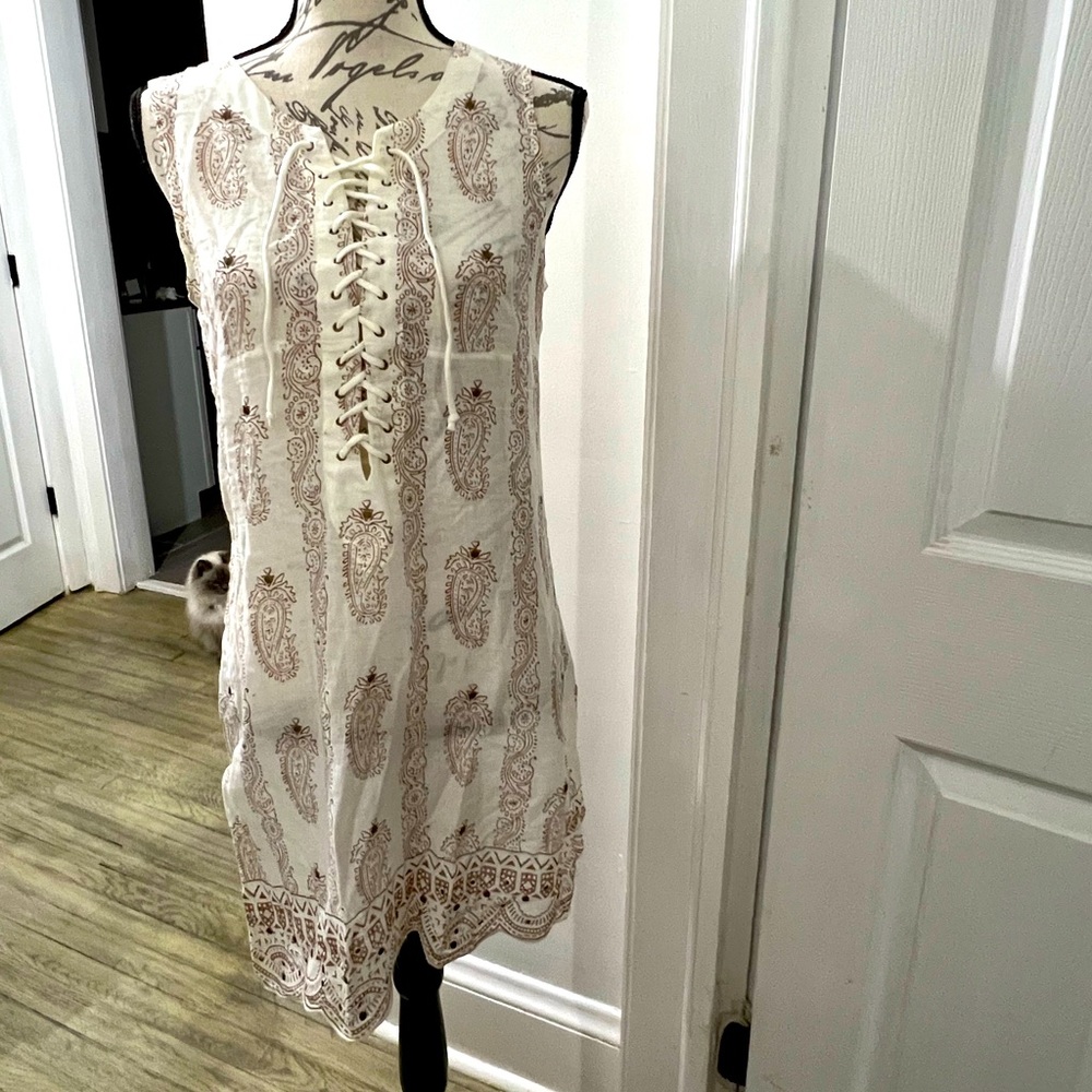 NWOT Guess Coverup